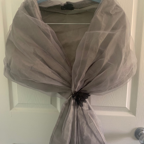 XQ Shawl,  One size, Gray Made in Italy - Picture 1 of 2
